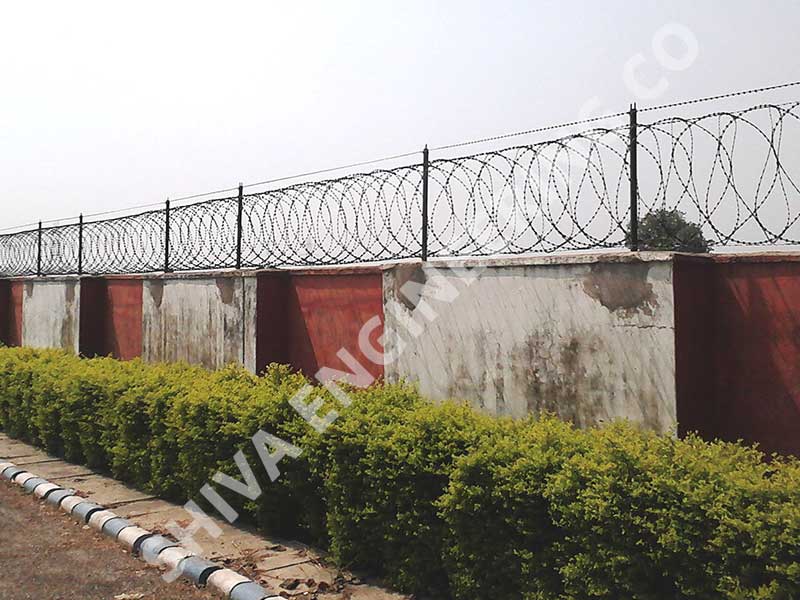 CONSEC® 1200 mm DIA CONCERTINA GROUND FENCING WITH 5 NOS RAZOR WIRE » Shiva  Engineering